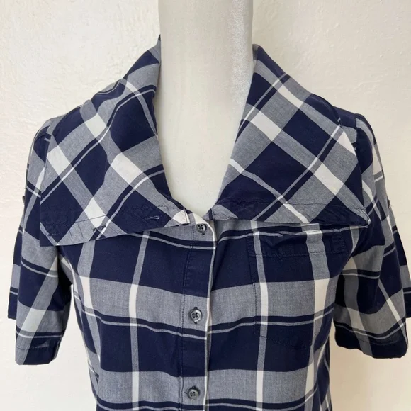 UNIQUE! Banana Republic Short Sleeved Blue Plaid Cotton Button Up Shirt - Picture 2 of 10
